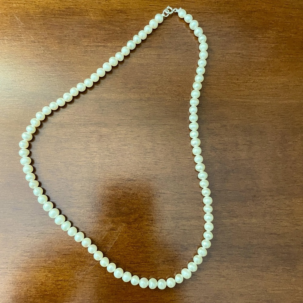 Faux-Pearl Beads necklace